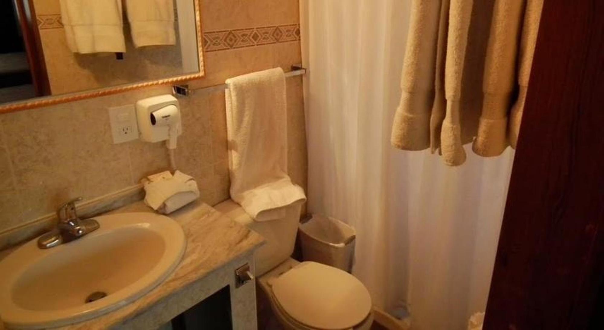 קוארנבאקאבה Hotel Laam מראה חיצוני תמונה